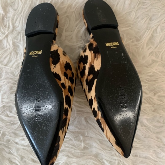 Moschino Leopard Print Mule Flats. - Picture 2 of 6